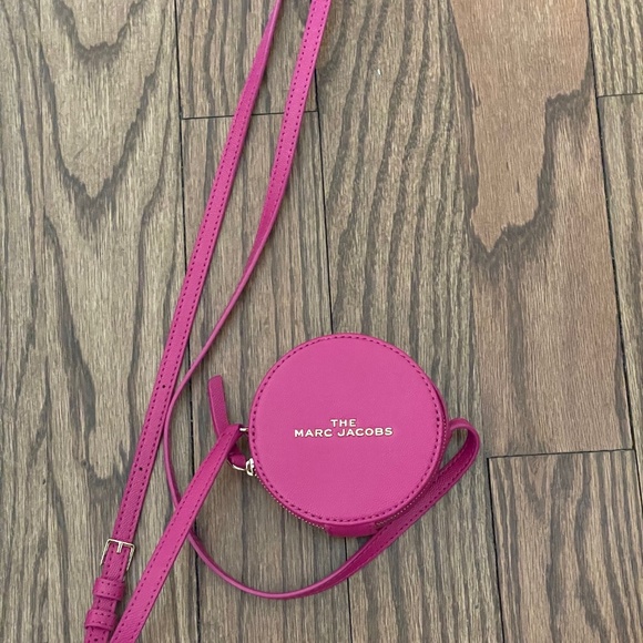 MARC JACOBS Spot Hot Pink Round Crossbody Bag New Unworn - Picture 3 of 3